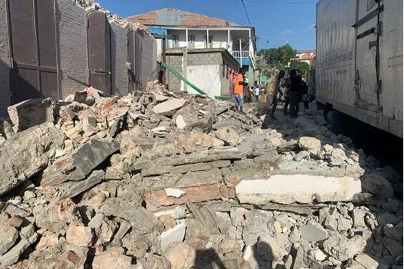 Nouveau Point De Vue 74 seisme haiti